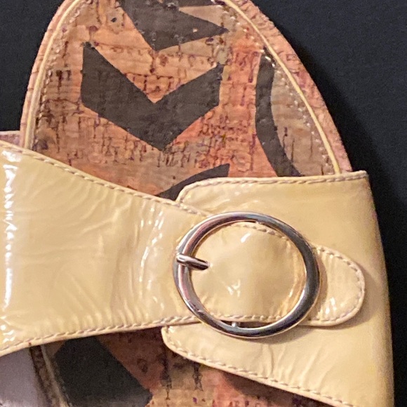 Emilio Pucci Beige Patent Leather Cork Wedge Slide Slip-on Sandals sz 40 Italy - Picture 6 of 11